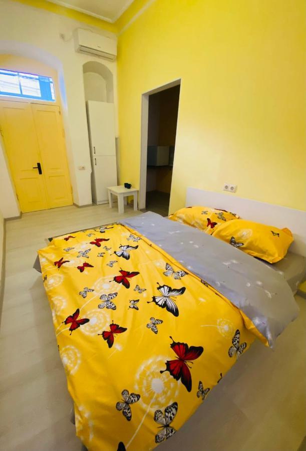 Lovely Guest House Tbilisi Bagian luar foto